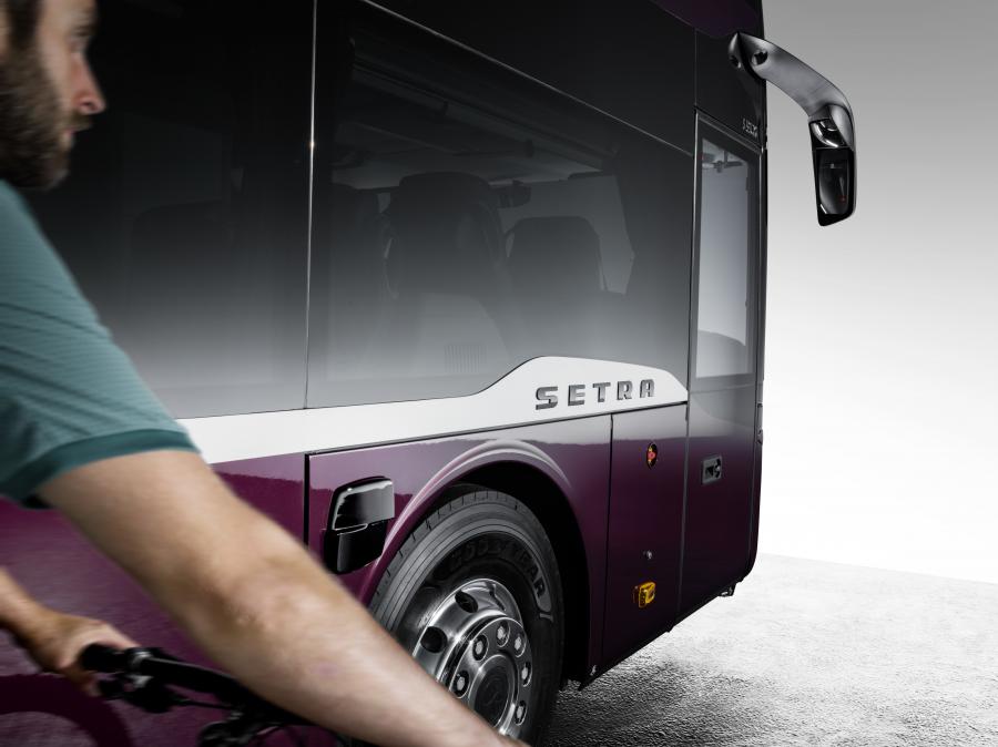 Детали экстерьера Setra S 531 DT 2017 года  (фото 31 из 42)